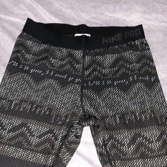 Nike pro legging - Picture 2 of 2